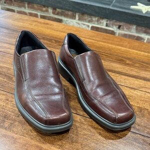 ECCO Men's Brown Leather Slip-On shoes